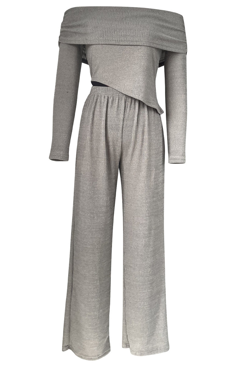 Effortlessly Elegant Garment with a Timeless Design