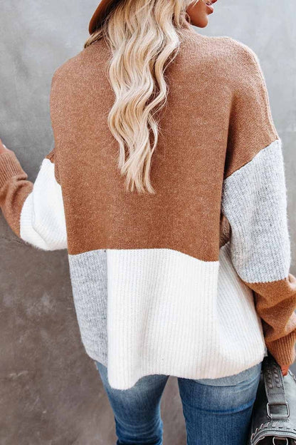 Effortlessly Elegant Sweater with a Timeless Design