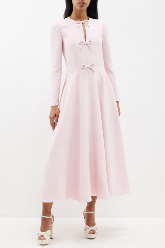 Classic Vintage & Enduringly Stylish Dress
