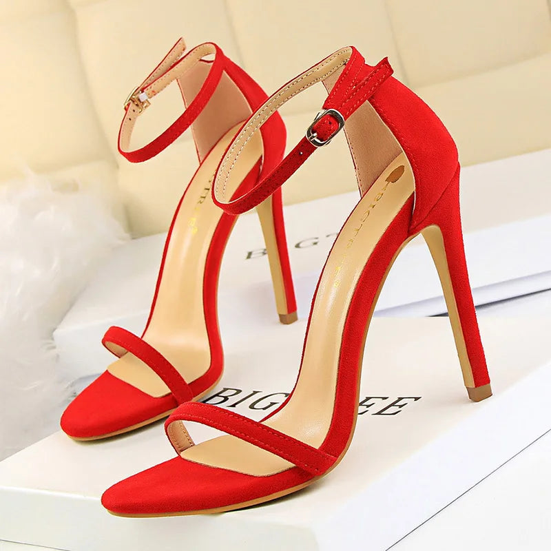 A Vintage Style Shoes with Delicate Timeless Details