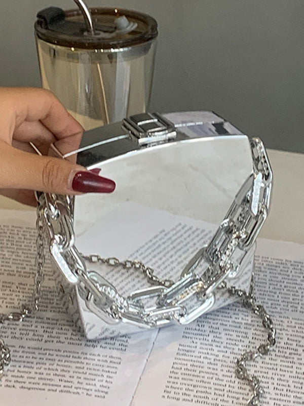 Gracefully Styled Bag for Any Occasion