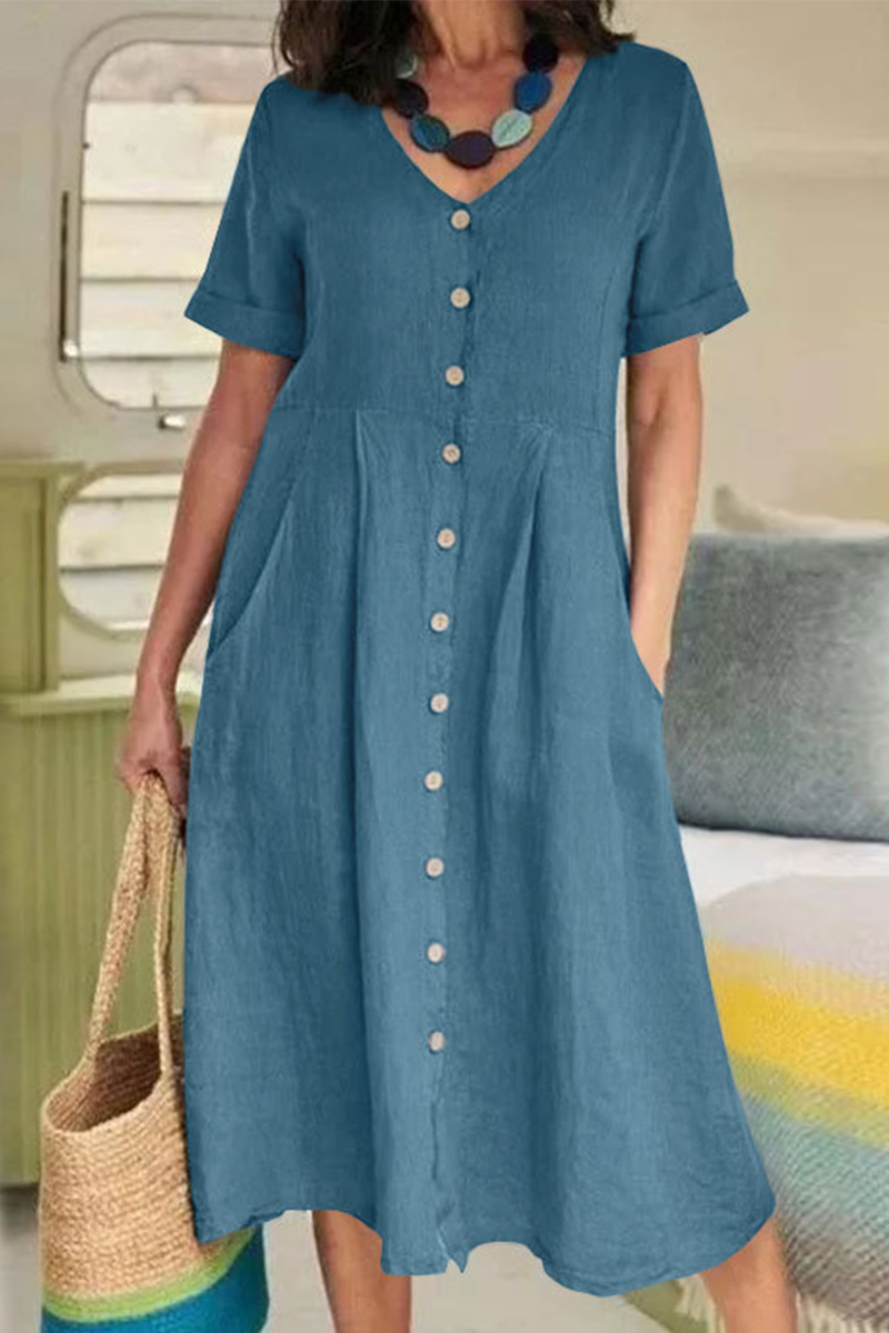 Sophisticated Dress with a Clean Classic Look
