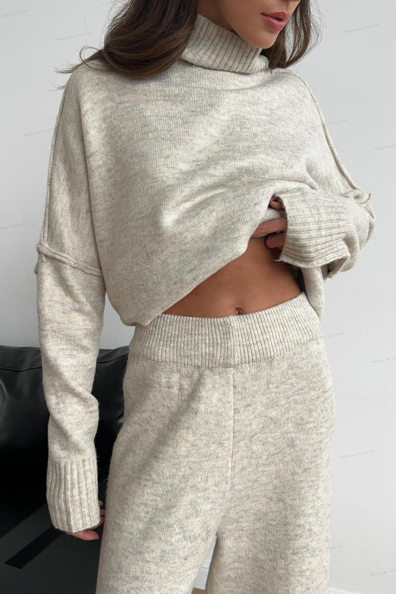Classic Vintage Sweater with a Flattering Fit
