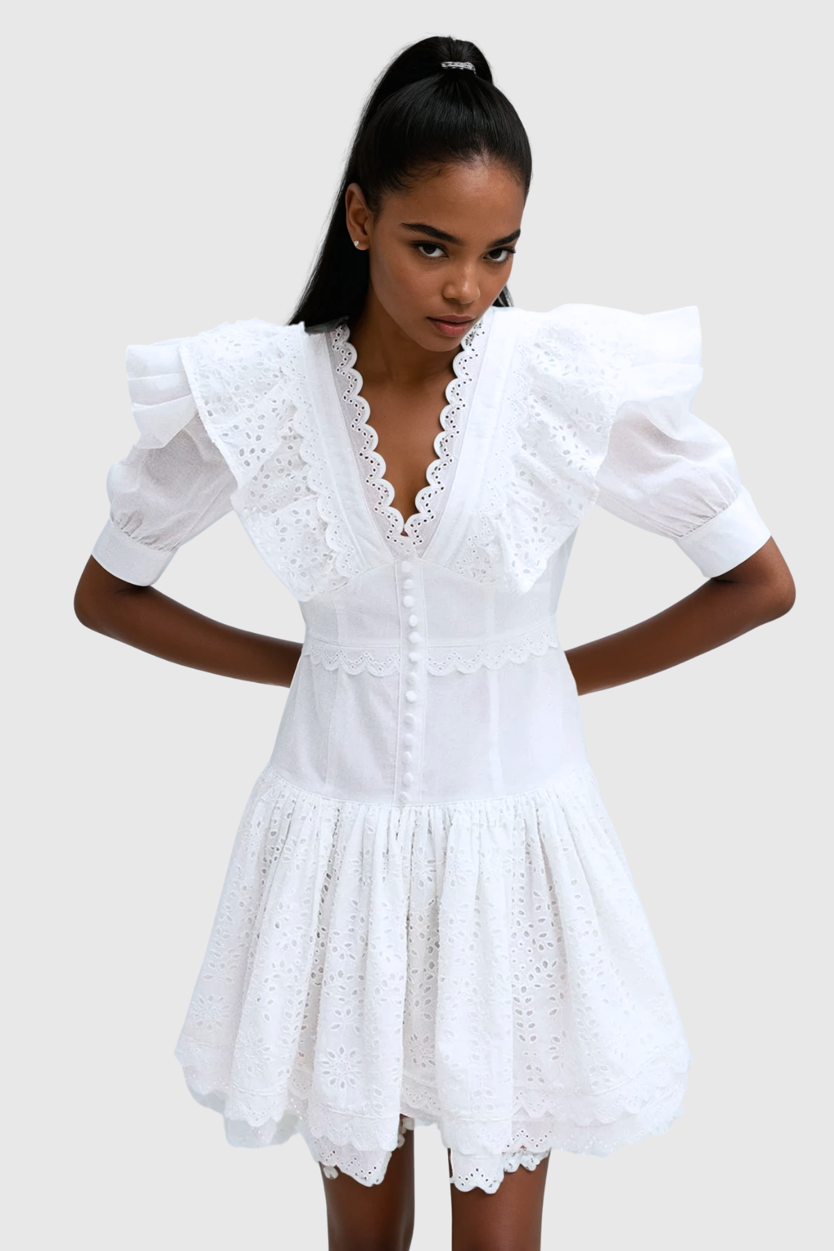 Effortlessly Elegant Dress with a Timeless Design