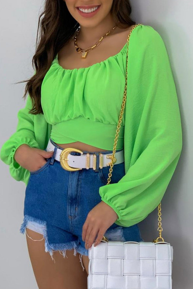 Well Tailored Top with a Graceful Silhouette