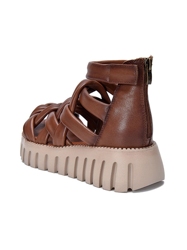 Effortlessly Elegant Sandals with a Timeless Design