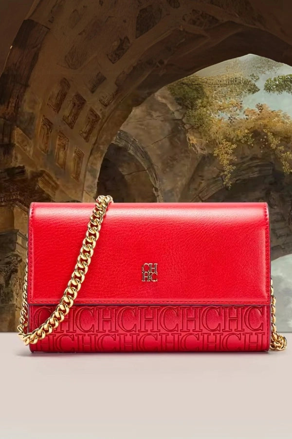 Beautifully Crafted Bag in a Classic Style