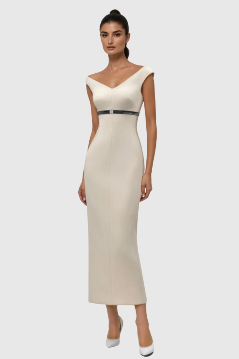 Well Tailored Dress with a Graceful Silhouette