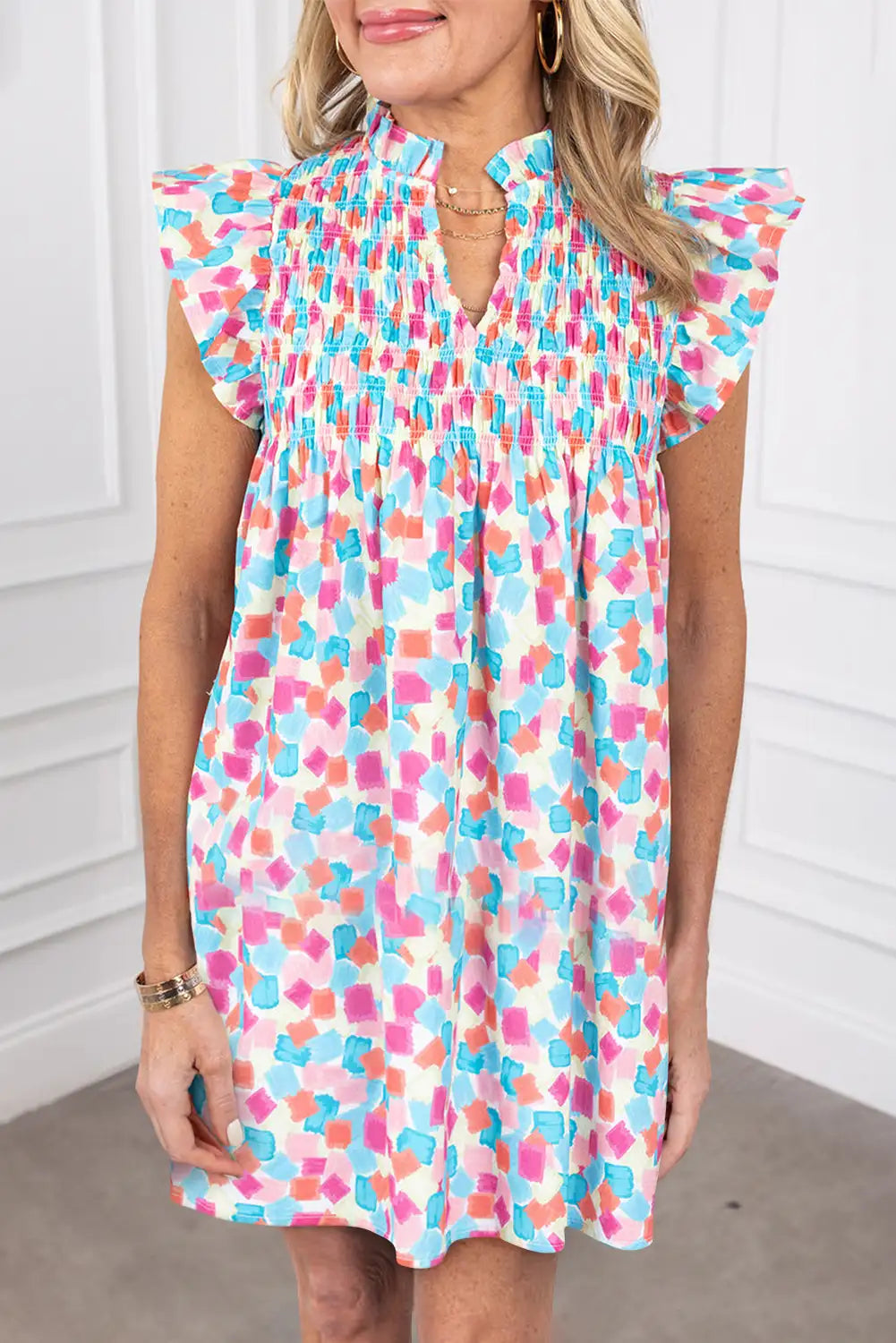 Well Tailored Dress with a Graceful Silhouette