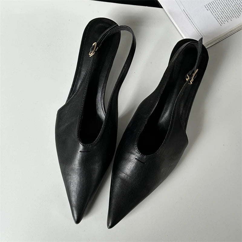 Classic Vintage Heels with a Flattering Fit
