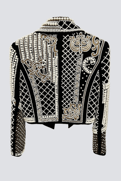 Gracefully Styled Garment for Any Occasion