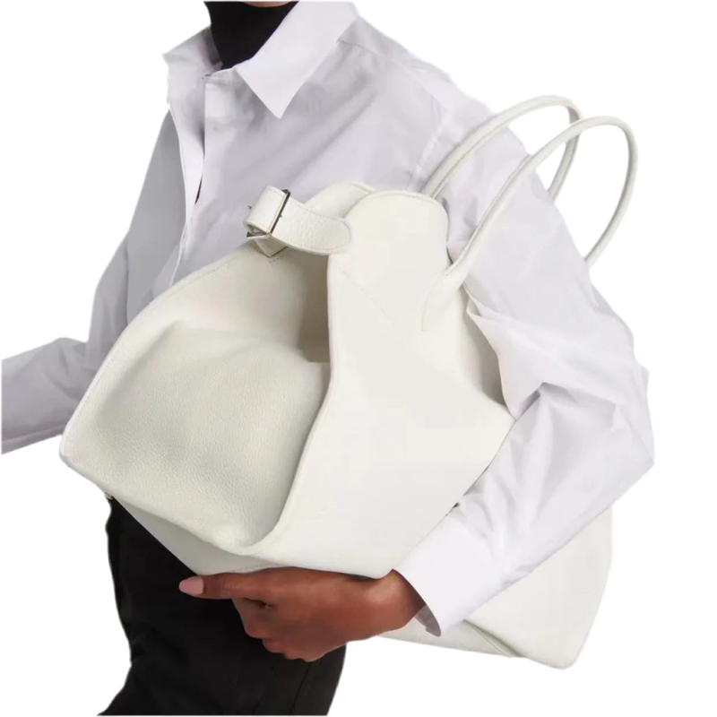 Polished Bag with an Effortless Classic Look