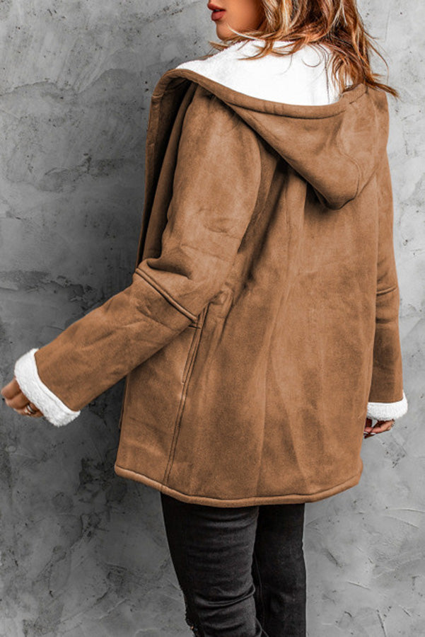 Effortlessly Elegant Coat with a Timeless Design