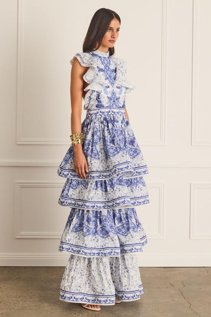 Gracefully Styled Dress for Any Occasion
