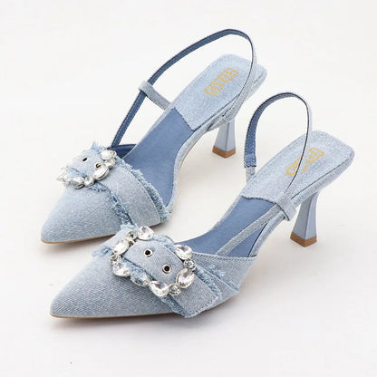 Well Tailored Sandals with a Graceful Silhouette