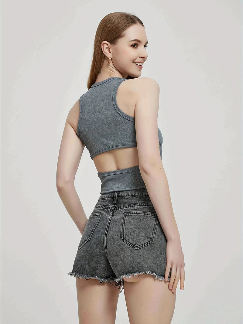 Effortlessly Elegant Garment with a Timeless Design