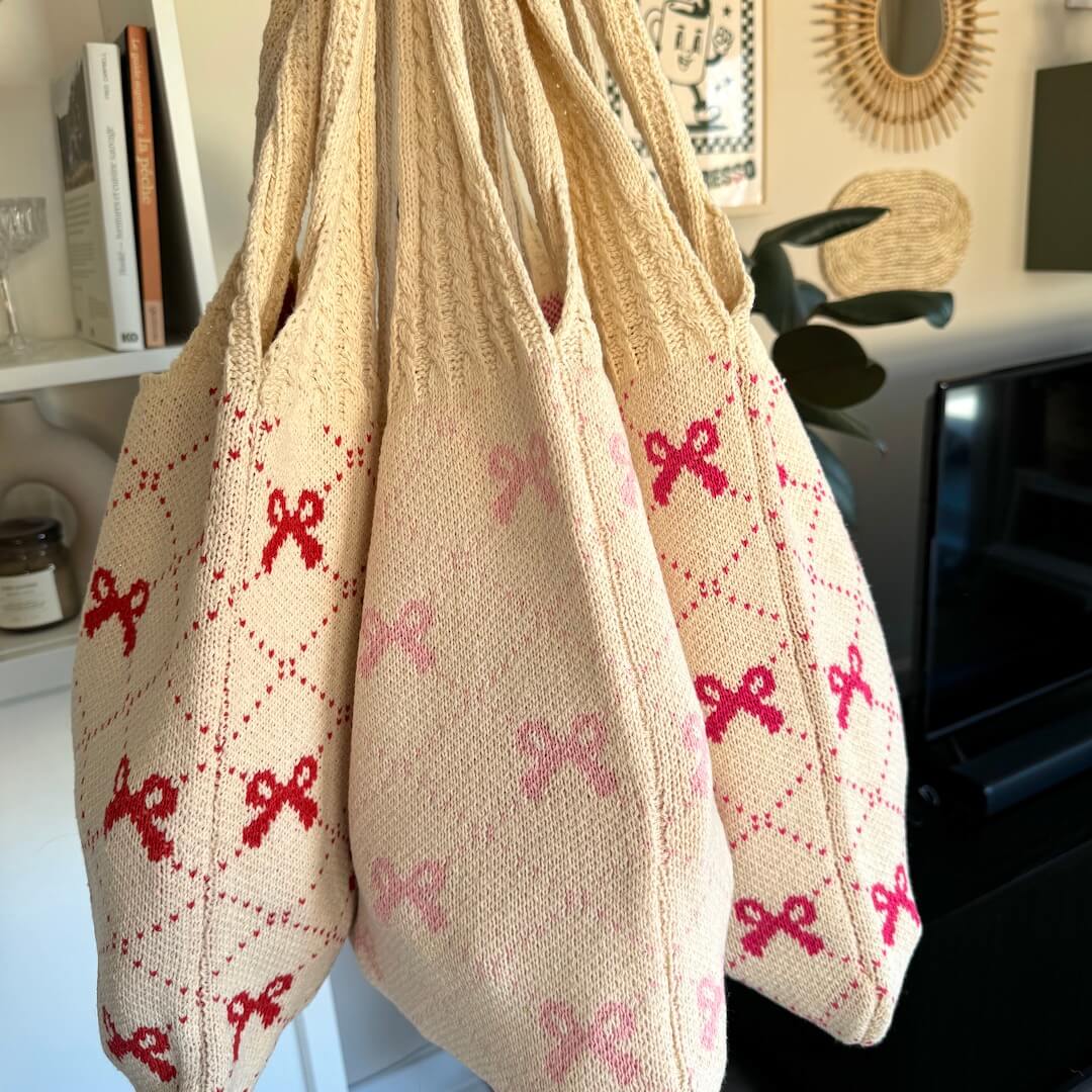 Well Tailored Bag with a Graceful Silhouette