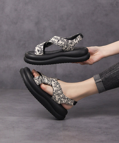 Effortlessly Elegant Sandals with a Timeless Design