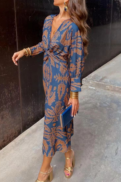 Classic Vintage & Enduringly Stylish Dress