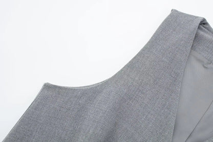 Sophisticated Garment with a Clean Classic Look