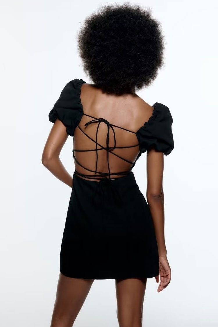Gracefully Styled Dress for Any Occasion