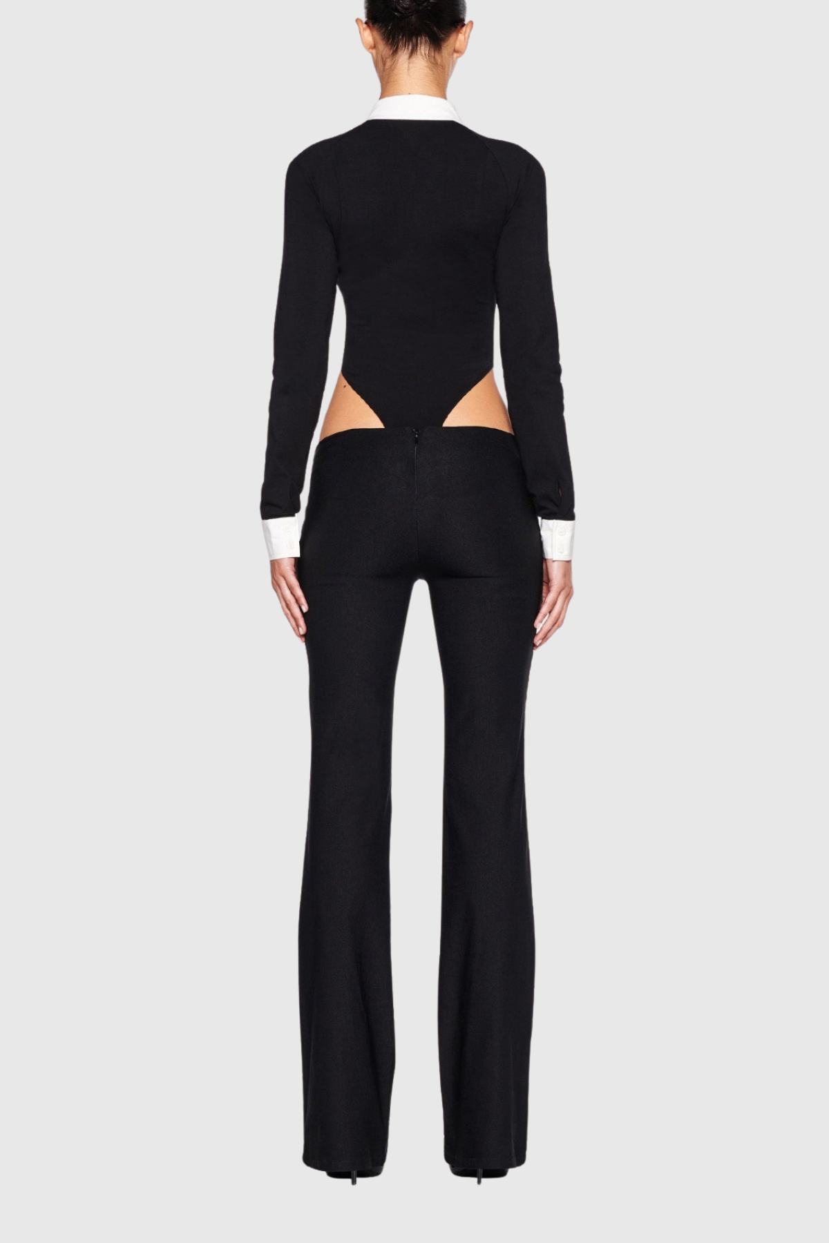 Well Tailored Garment with a Graceful Silhouette