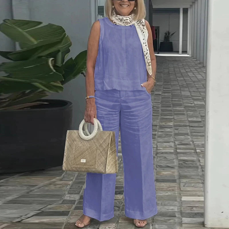 Effortlessly Elegant Garment with a Timeless Design