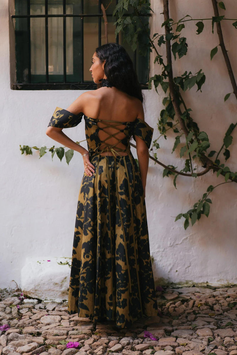 Classic Vintage & Enduringly Stylish Dress