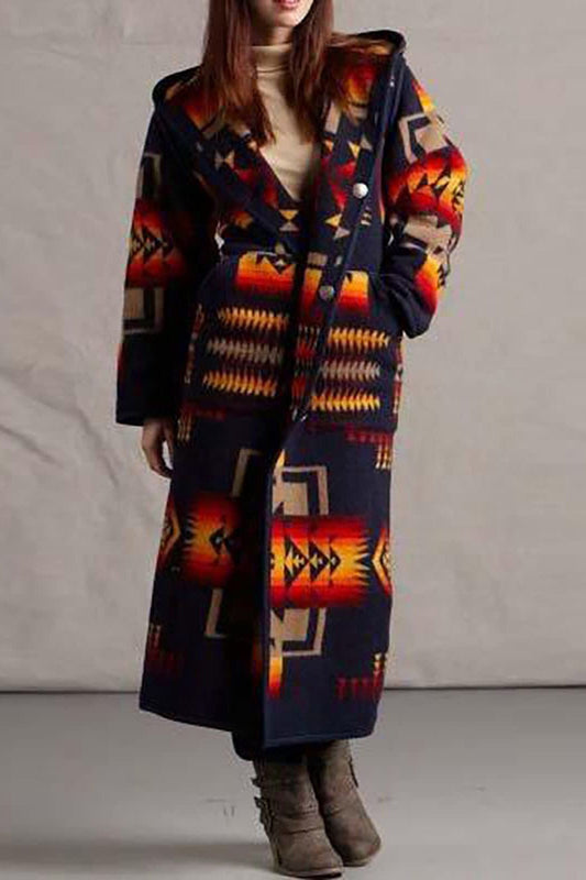 Well Tailored Coat with a Graceful Silhouette