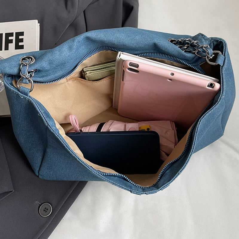 Classic Vintage Bag with a Flattering Fit