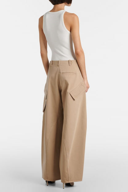 Polished Pants with an Effortless Classic Look