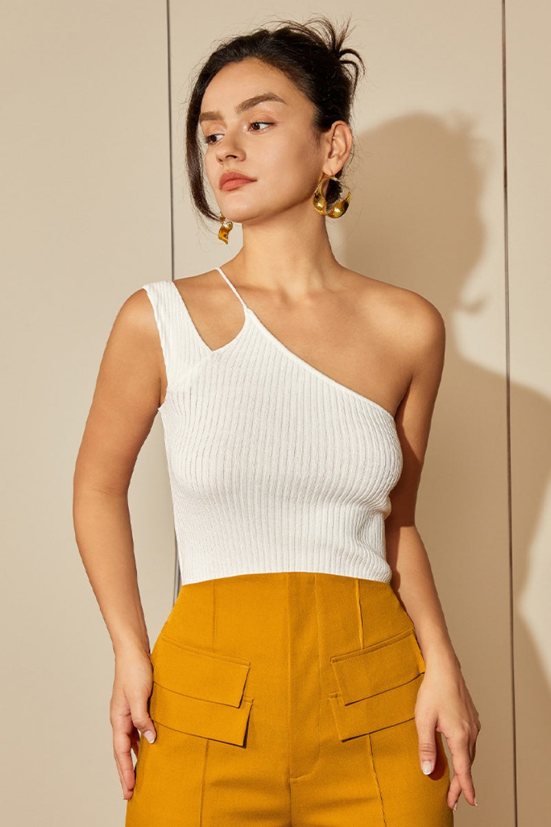 Polished Top with an Effortless Classic Look