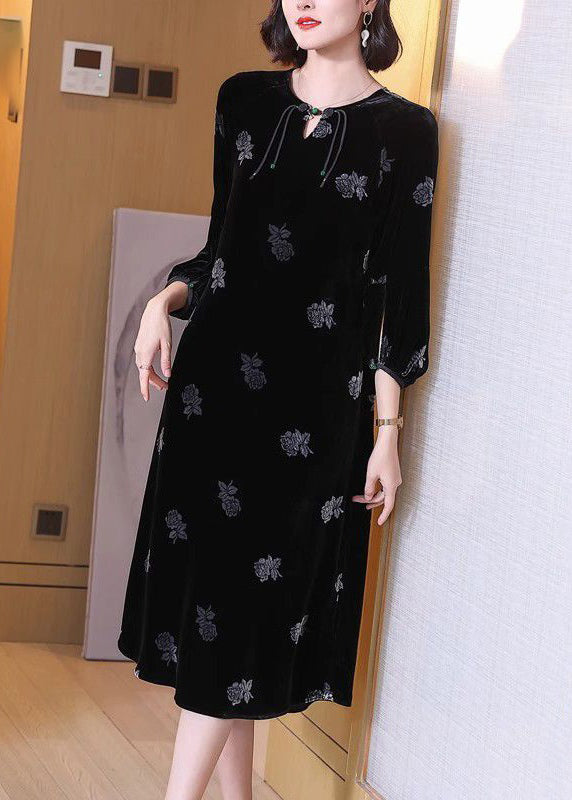 Classic Vintage Dress with a Flattering Fit