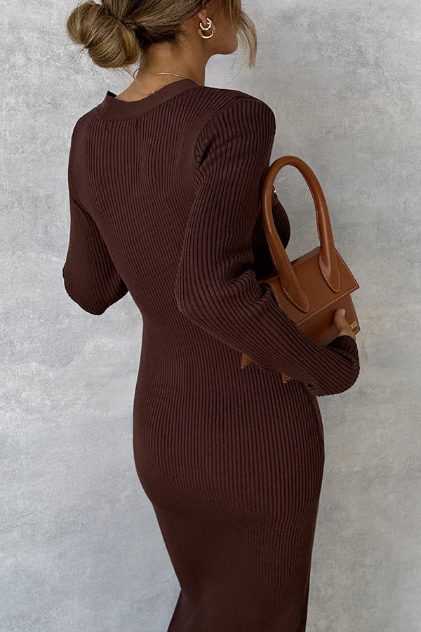 Beautifully Finished Dress in a Timeless Design