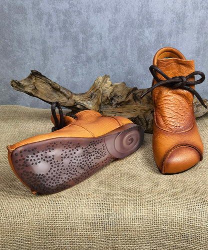Well Tailored Boots with a Graceful Silhouette