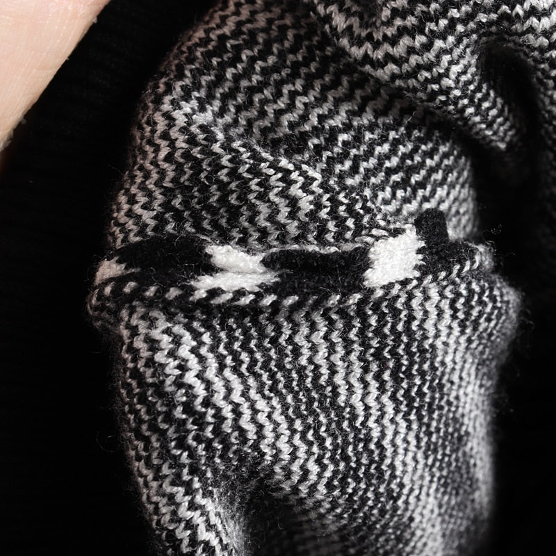 Elegantly Styled Cardigan for Everyday Wear
