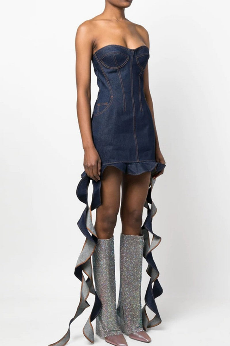 Classic Vintage Dress with a Flattering Fit
