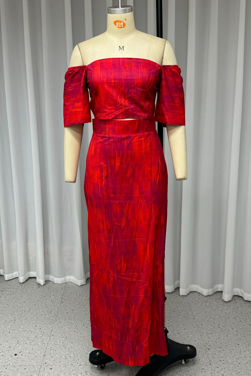 Well Tailored Garment with a Graceful Silhouette
