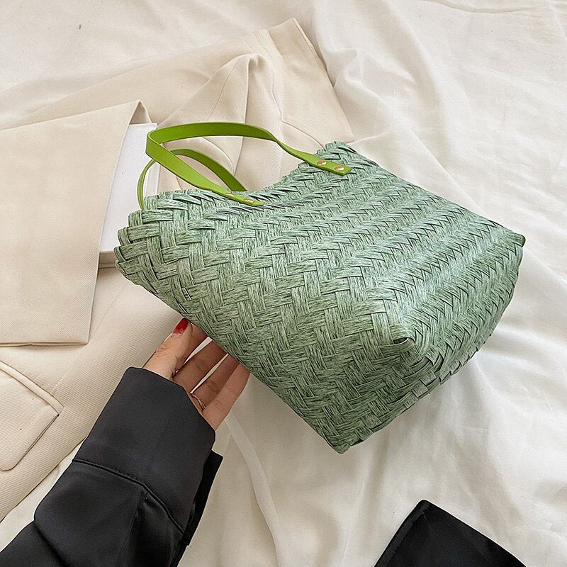 Sophisticated Bag with a Clean Classic Look