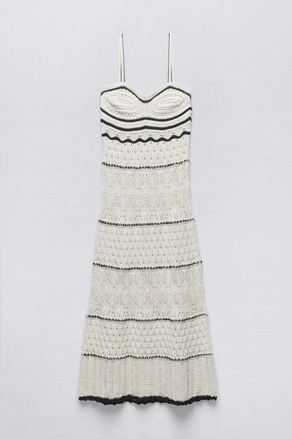 Gracefully Styled Dress for Any Occasion