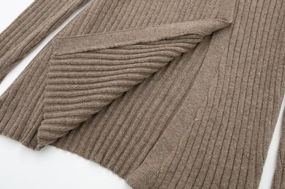 Effortlessly Elegant Cardigan with a Timeless Design