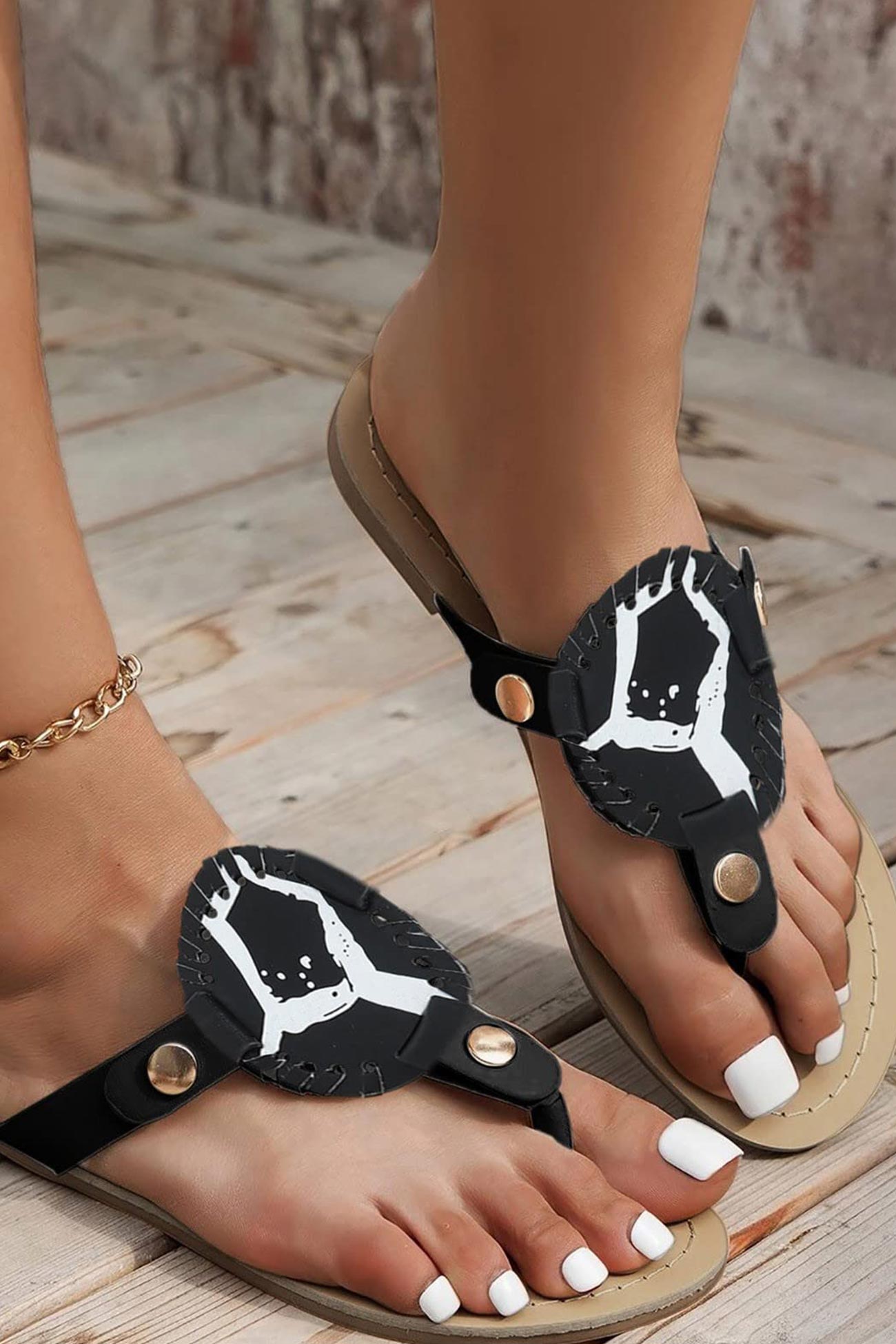 Polished Sandals with an Effortless Classic Look