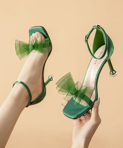 Well Tailored Heels with a Graceful Silhouette