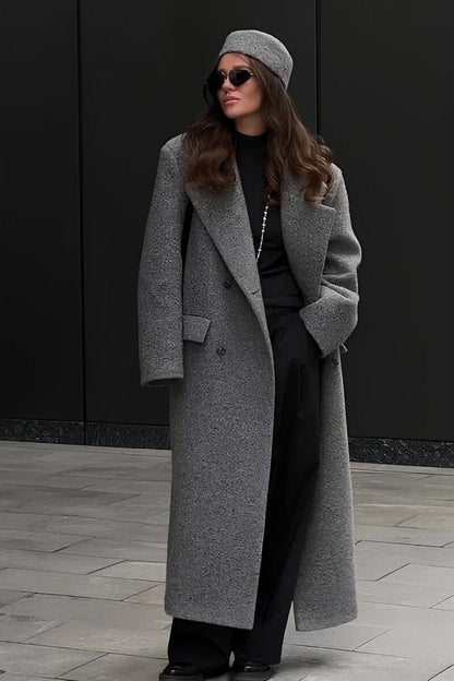 Well Tailored Jacket with a Graceful Silhouette