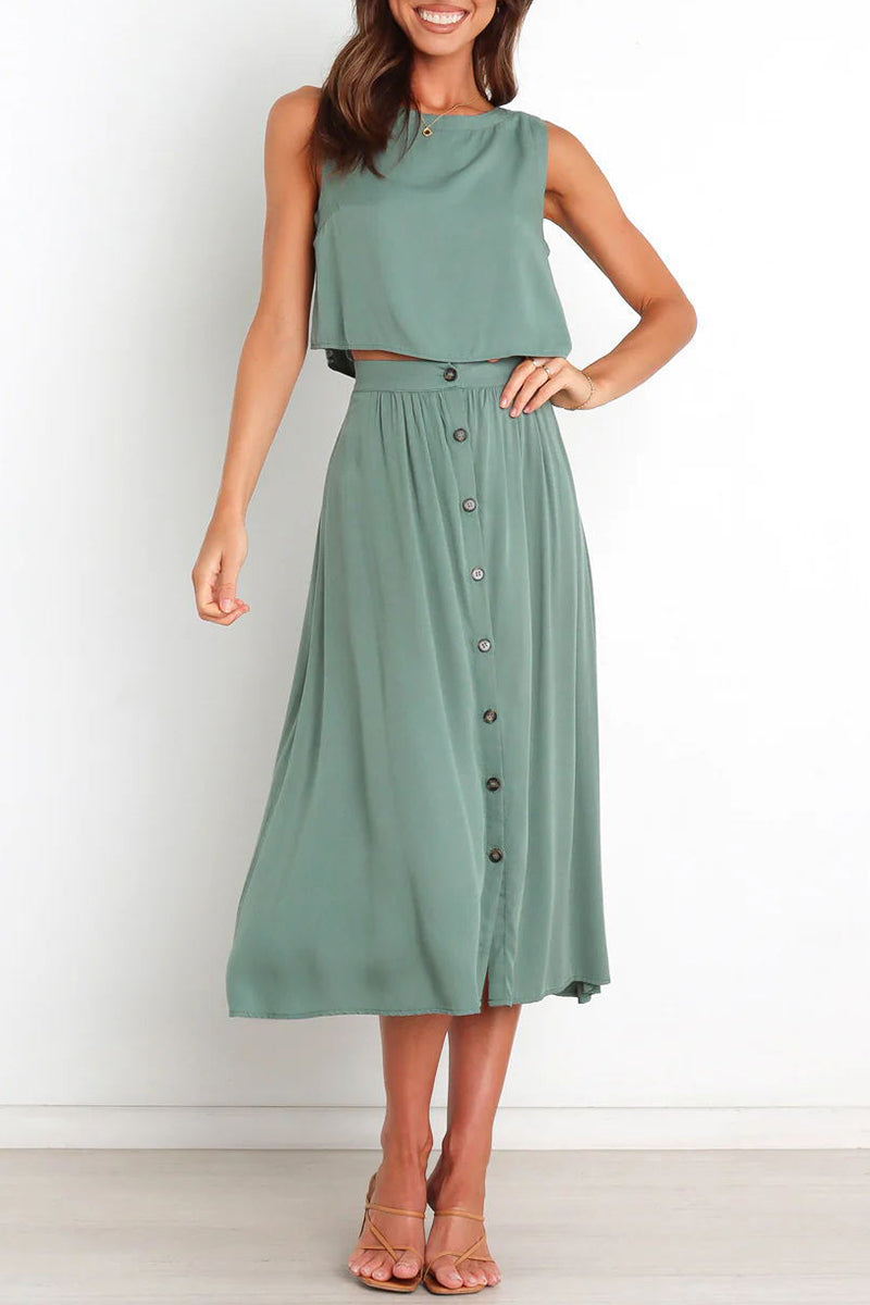Gracefully Styled Garment for Any Occasion