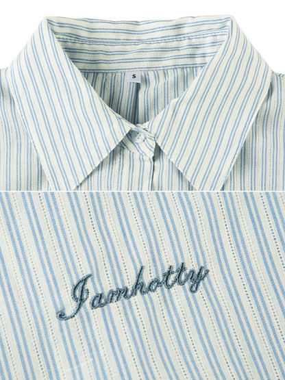 Classic Vintage Shirt with a Flattering Fit