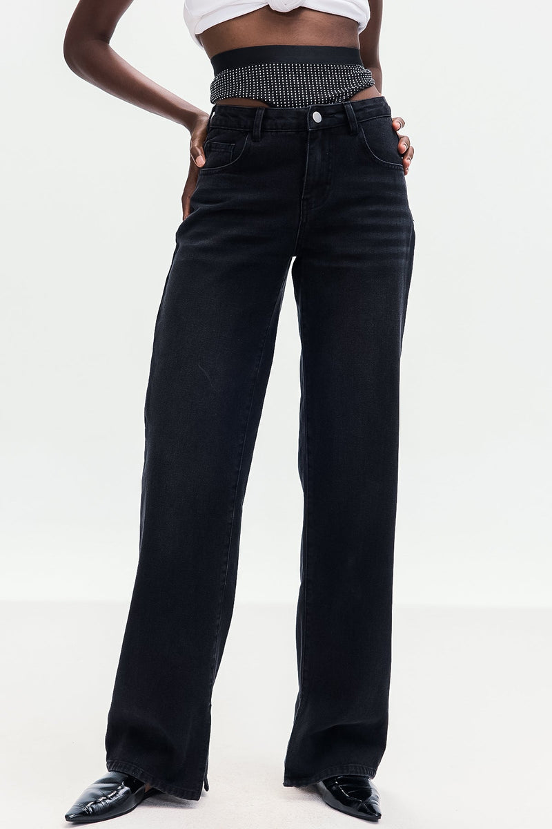 Gracefully Styled Garment for Any Occasion