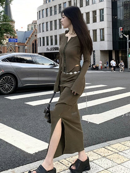 Well Tailored Top with a Graceful Silhouette
