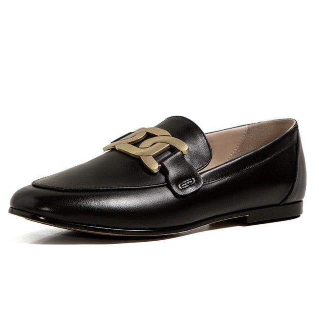 Sophisticated Garment with a Clean Classic Look