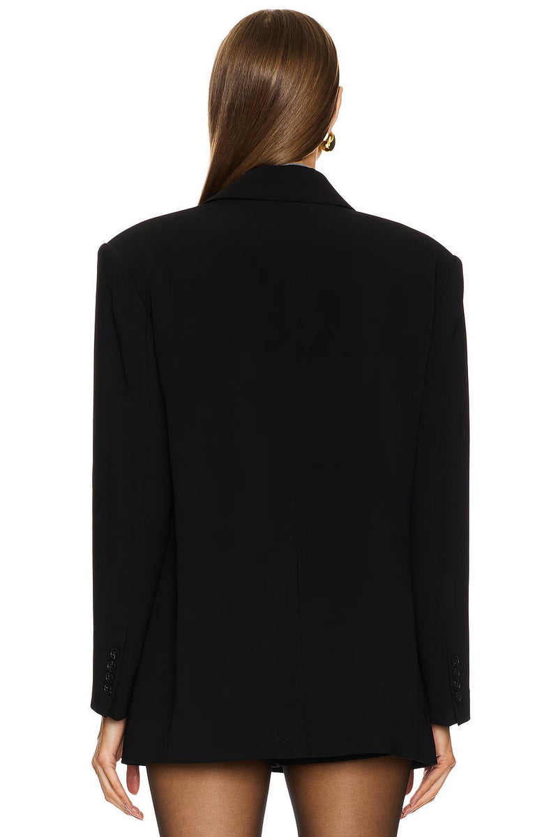 Well Tailored Jacket with a Graceful Silhouette